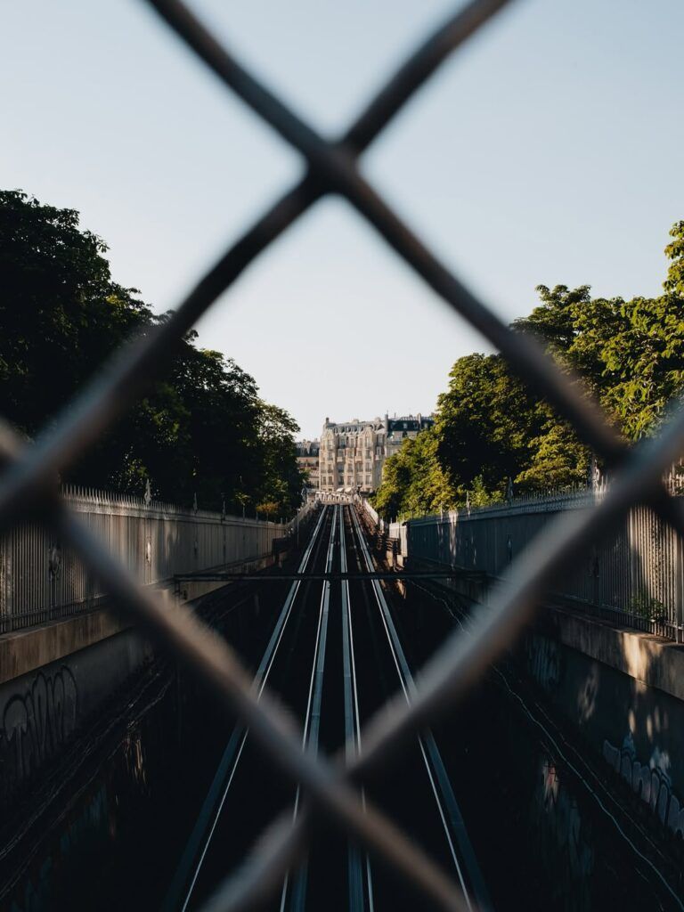 How to Instantly Take Better Travel Photos on iPhone