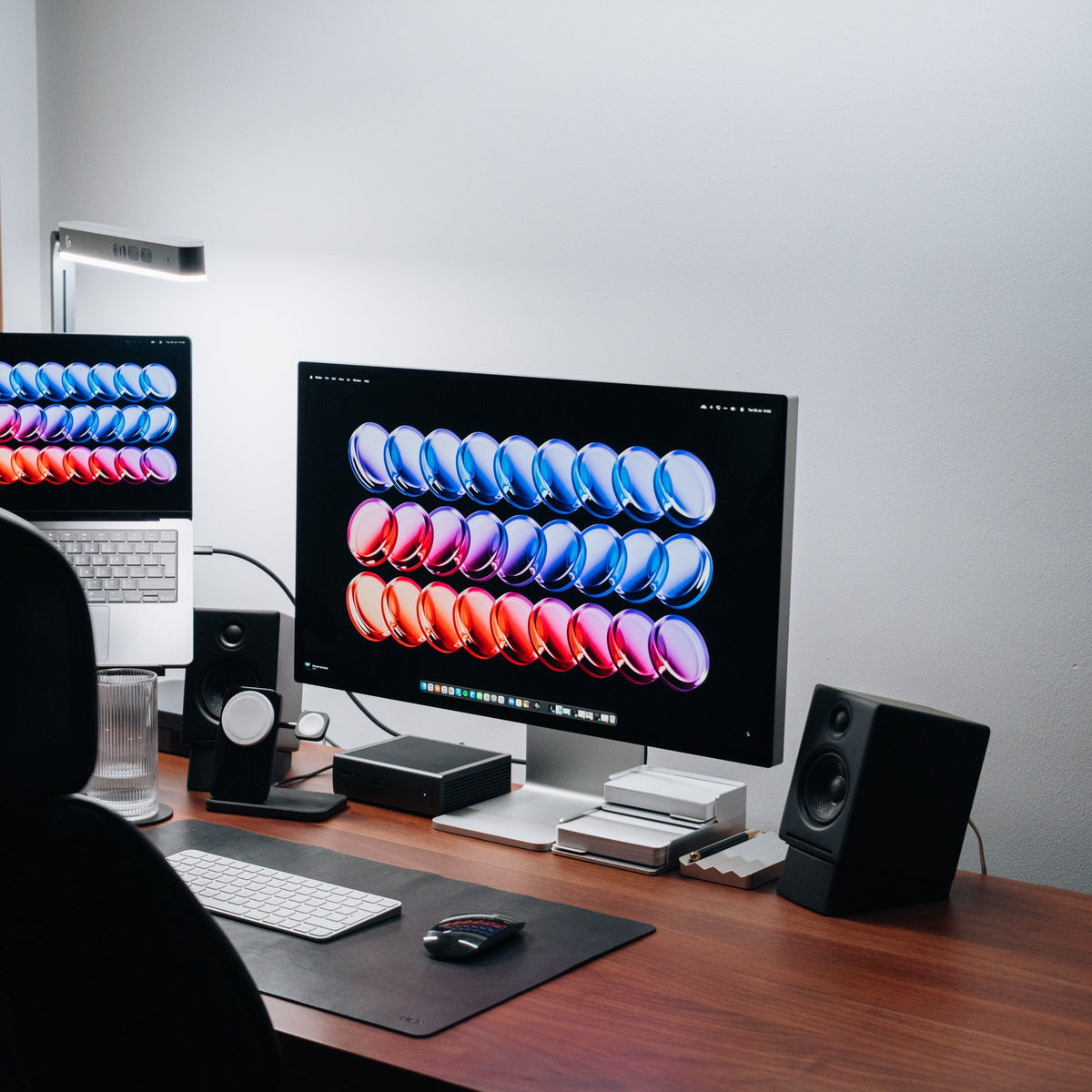3D Circles Wallpaper Pack