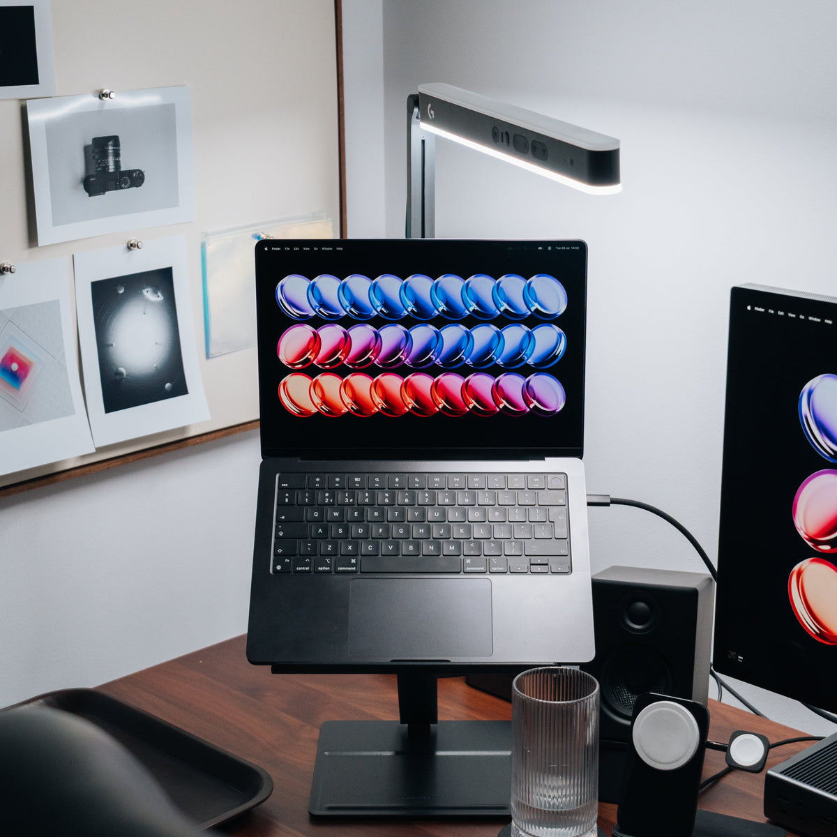 3D Circles Wallpaper Pack